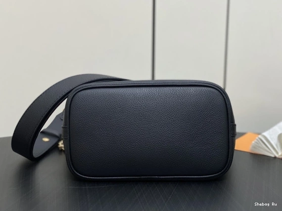 - 20.5 LOUIS 20 x VUITTON and Walk Lock x 12CM 0804